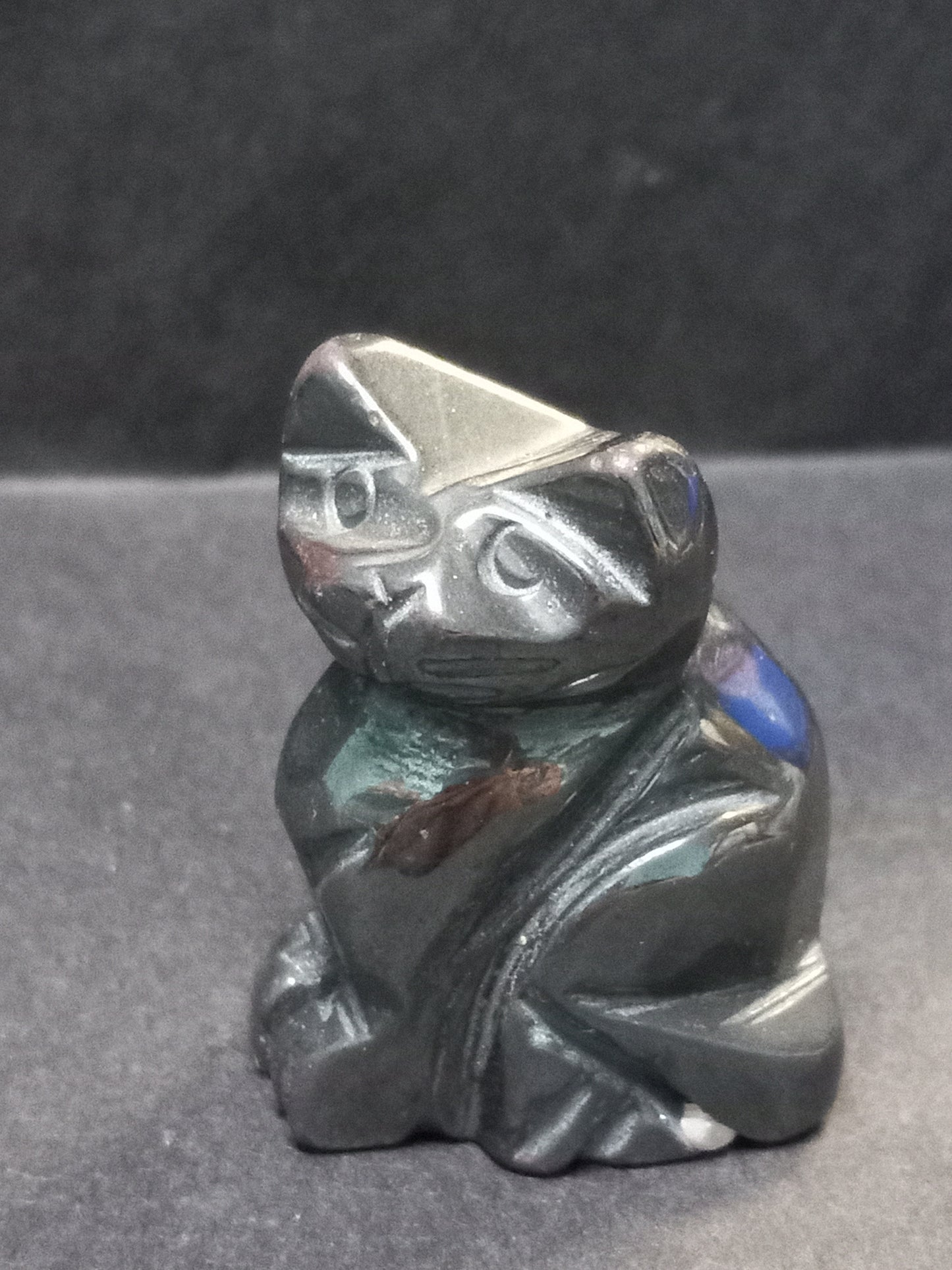 Hematite Kitty Carving