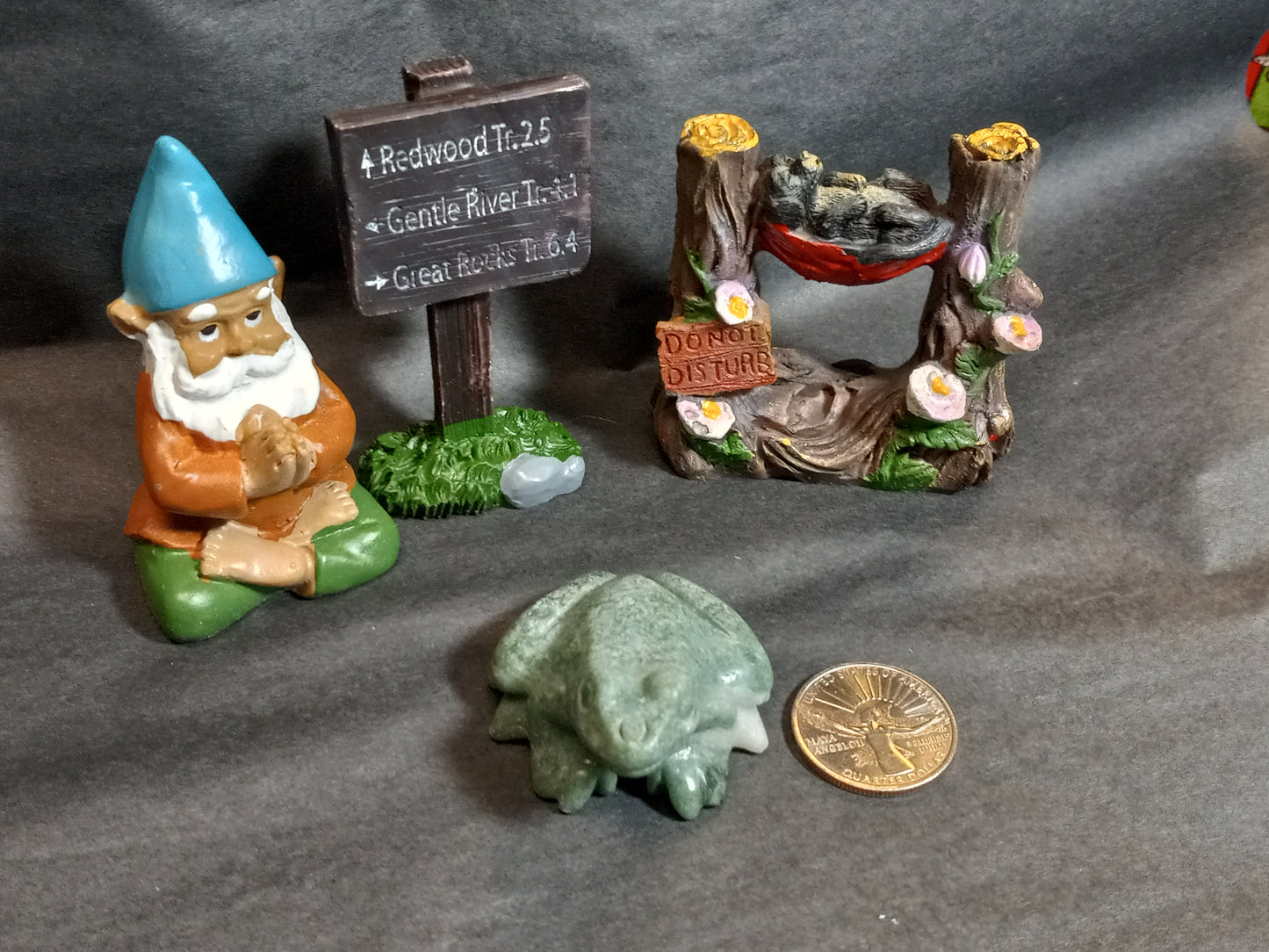 Moss Agate Frog Carving